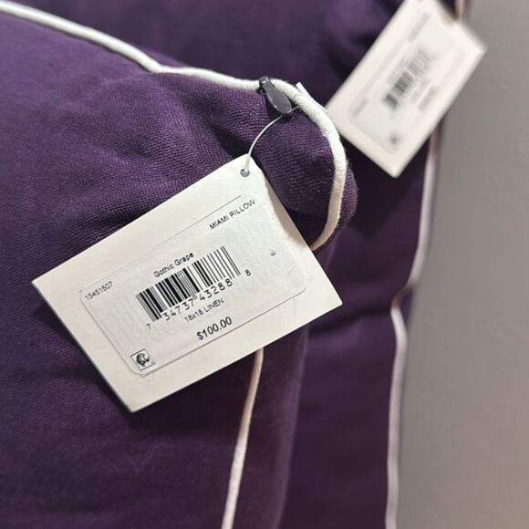 LACOSTE DECORATIVE PILLOWS. GITHIC PURPLE - Picture 3 of 7